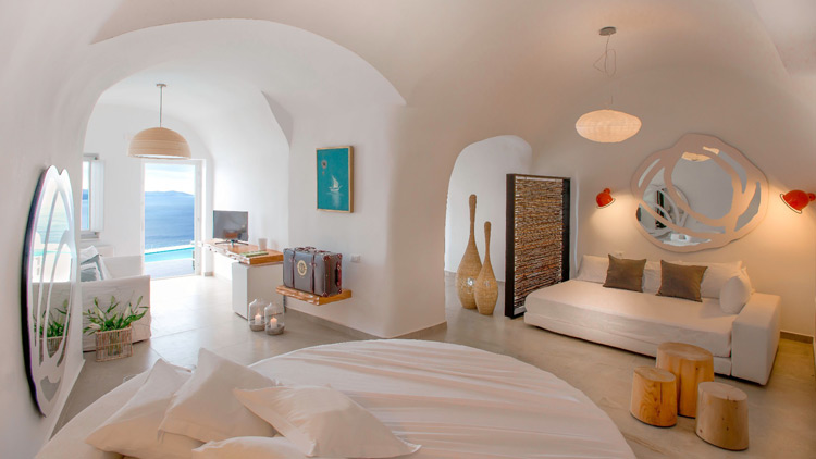 Honeymoon Suite at Santorini Secret Suites & Spa