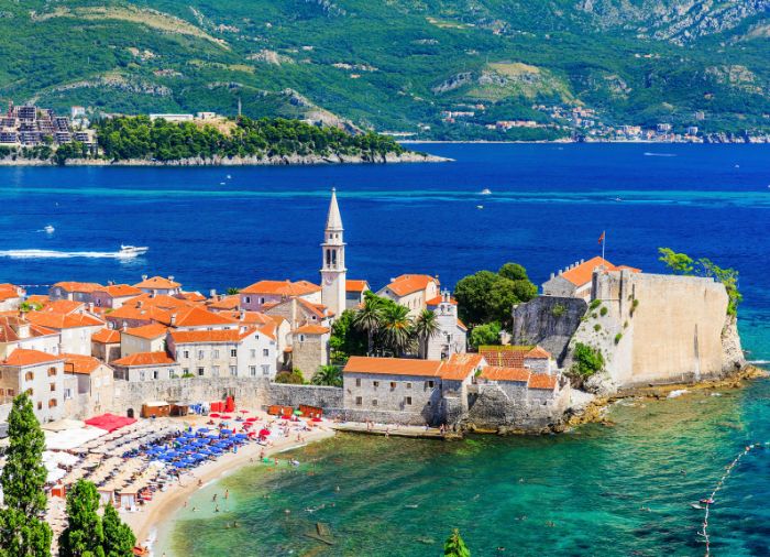 Luxury Vacation in Montenegro, Travelive