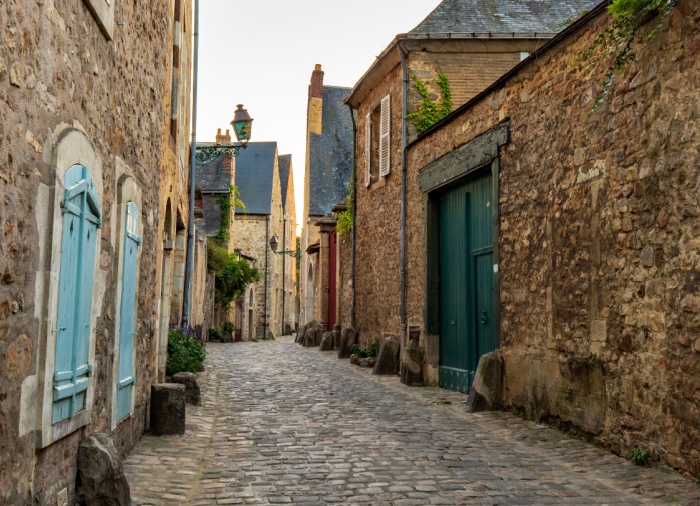 Western France Gems: Normandy to Bordeaux Vis Military – France Vacation Package Created By Travelive