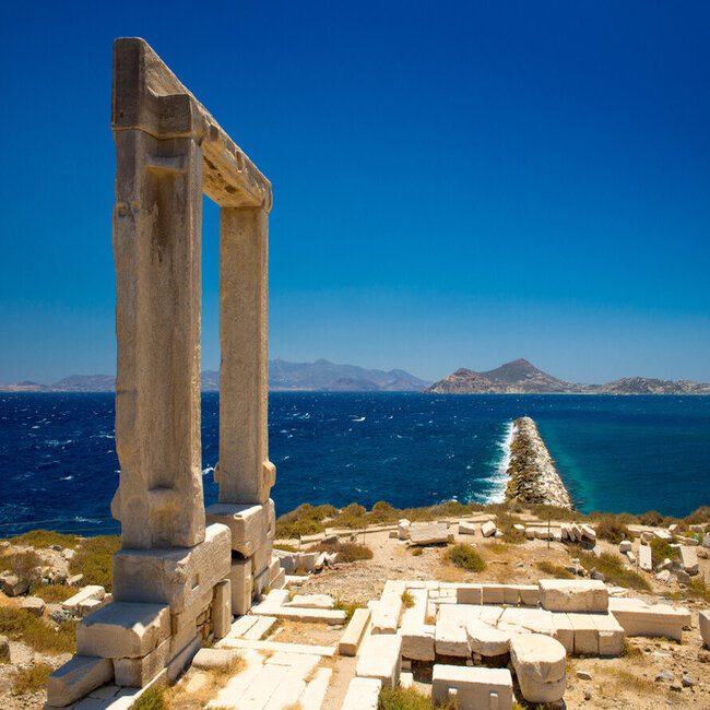 Naxos Island, luxury travel with Travelive, top destinations in Greece