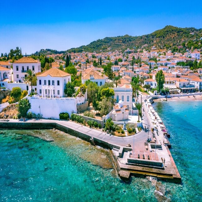Spetses island – beautiful beaches, Greece holiday destinations, relax with Travelive