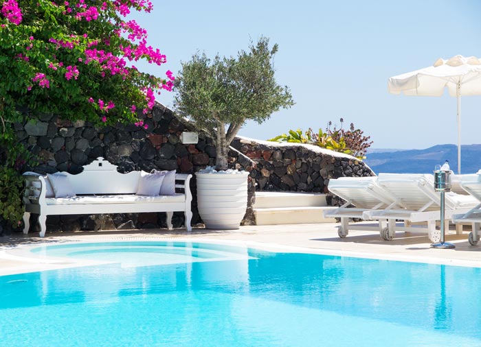 Oia, Santorini – poolside luxury hotel, Romantic Santorini honeymoon with Travelive