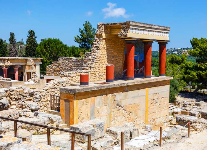 Knossos – Crete tours, Mainland Greece holidays packages, Travelive, Luxury Travel Agency