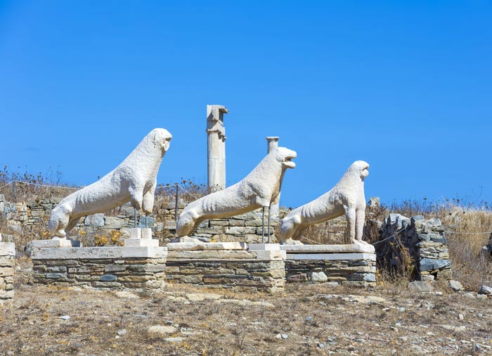 Lions – Delos Island, Athens, Santorini, Mykonos tour by Travelive