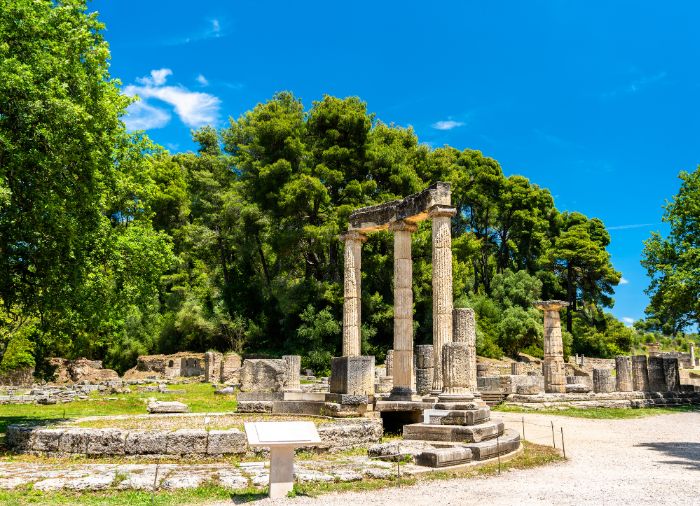 Greece vacation tours with Travelive, luxury travel agency