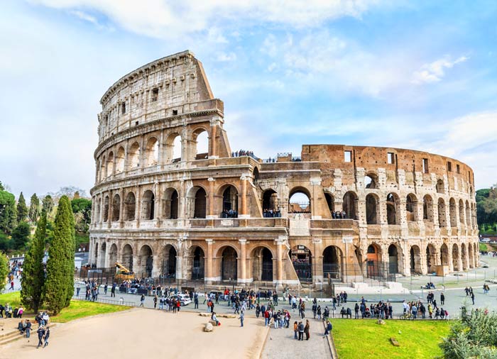 Coliseum – Rome honeymoon packages tour, Travelive, romantic luxury travel agency