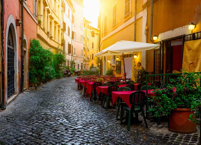 Trastevere Street – Rome Honeymoon tours with Travelive, Luxury travel agency, packages