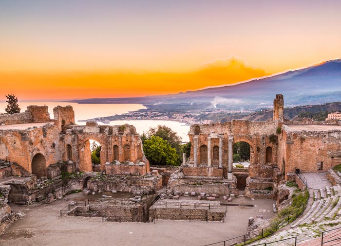 Greek Theater – Taormina excursions with Travelive, luxury travel agency